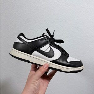 Nike dunk low black and white
